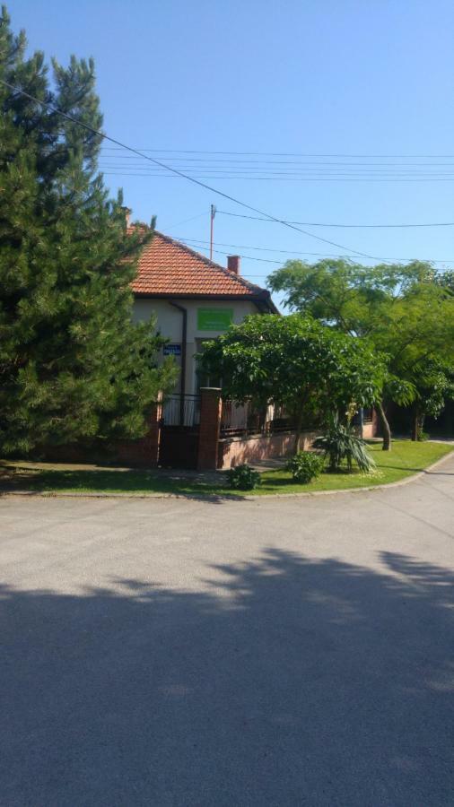 Green Apartment Novi Sad Dış mekan fotoğraf