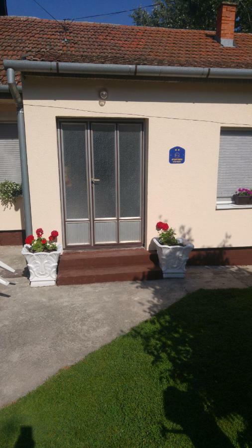 Green Apartment Novi Sad Dış mekan fotoğraf